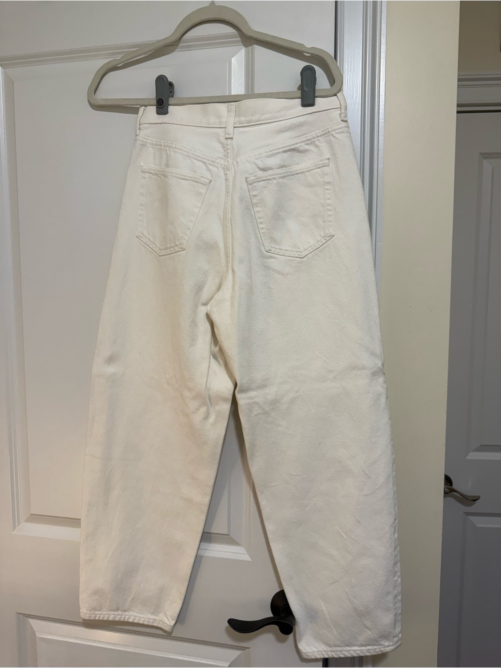 COS Women's Tapered High-Rise Jeans in Cream
